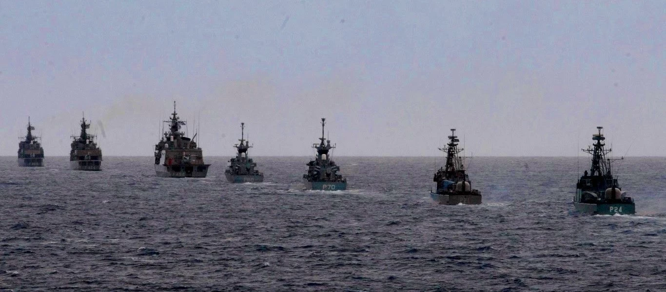 ΠΝ & Λιμενικό «απλώθηκαν» σε όλο το Αιγαίο για να σταματήσουν παράνομους μετανάστες & τουρκικές επιθετικές ενέργειες